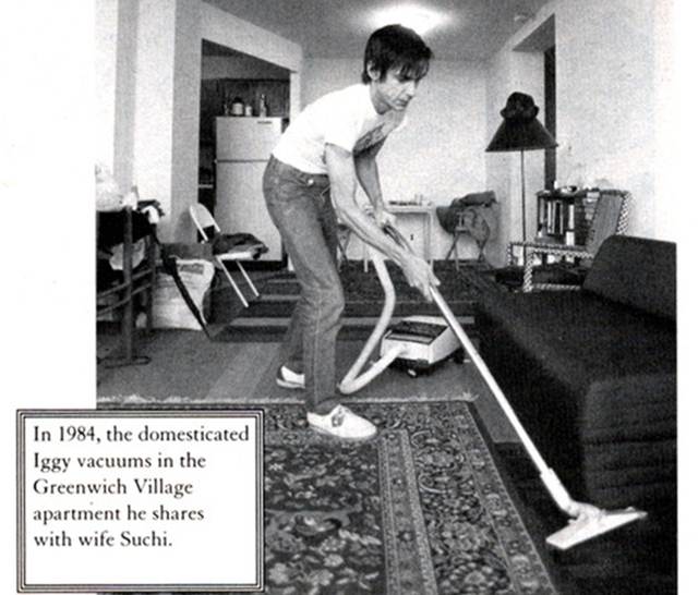 Iggy Pop vacuuming